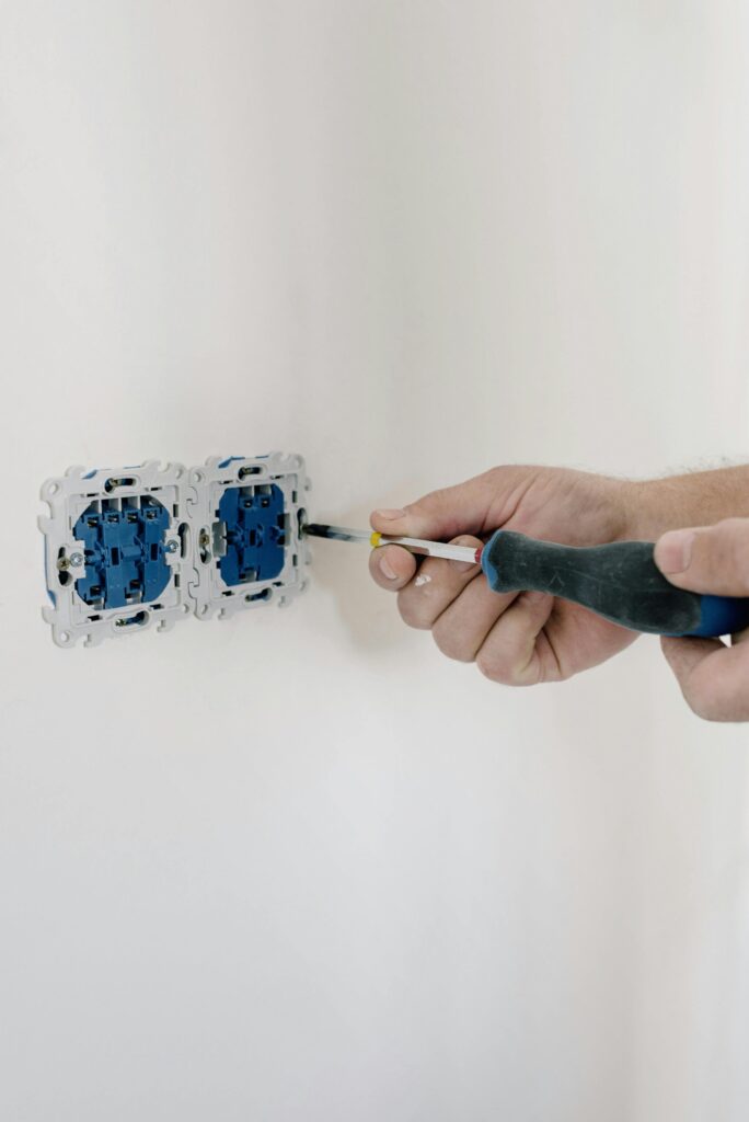servicios electricidad e instalación de enchufes